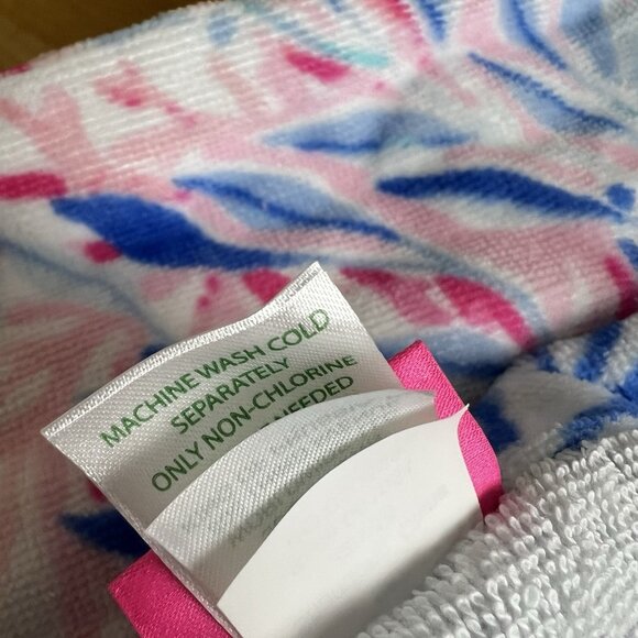 Lilly Pulitzer Towel Backpack Kaleidoscope Coral Beach Pool Vacation Pink Blue - Picture 8 of 8